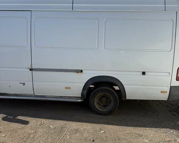 Белый Мерседес Sprinter, объемом двигателя 2.15 л и пробегом 612 тыс. км за 10800 $, фото 1 на Automoto.ua