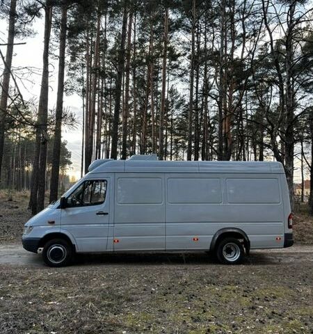 Белый Мерседес Sprinter, объемом двигателя 2.7 л и пробегом 420 тыс. км за 12999 $, фото 2 на Automoto.ua