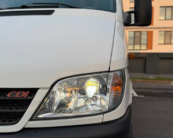 Білий Мерседес Sprinter, об'ємом двигуна 2.1 л та пробігом 512 тис. км за 14500 $, фото 7 на Automoto.ua