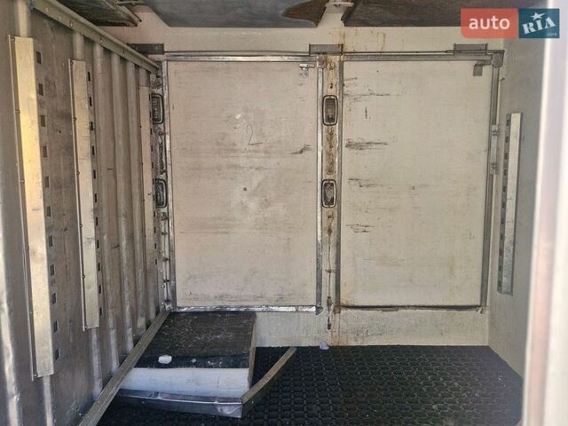 Белый Мерседес Sprinter, объемом двигателя 2.15 л и пробегом 390 тыс. км за 7000 $, фото 4 на Automoto.ua