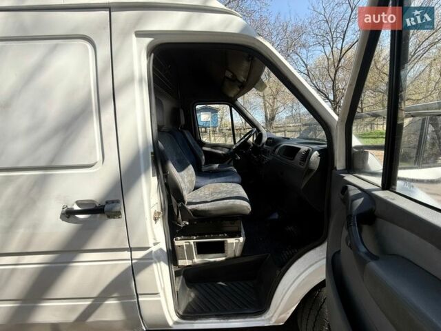 Белый Мерседес Sprinter, объемом двигателя 2.15 л и пробегом 280 тыс. км за 5600 $, фото 32 на Automoto.ua