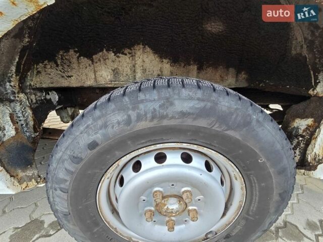 Белый Мерседес Sprinter, объемом двигателя 2.15 л и пробегом 950 тыс. км за 8500 $, фото 22 на Automoto.ua