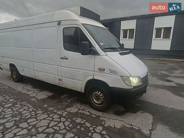 Белый Мерседес Sprinter, объемом двигателя 2.2 л и пробегом 416 тыс. км за 5800 $, фото 1 на Automoto.ua