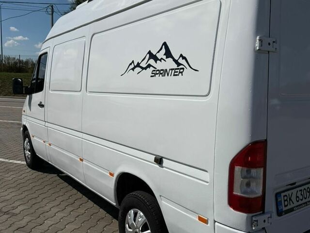 Белый Мерседес Sprinter, объемом двигателя 2.15 л и пробегом 700 тыс. км за 8900 $, фото 10 на Automoto.ua