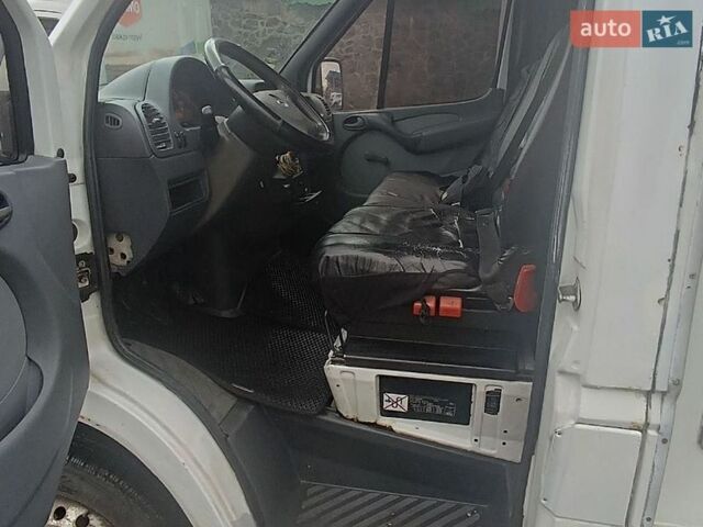 Білий Мерседес Sprinter, об'ємом двигуна 2.2 л та пробігом 416 тис. км за 5800 $, фото 7 на Automoto.ua