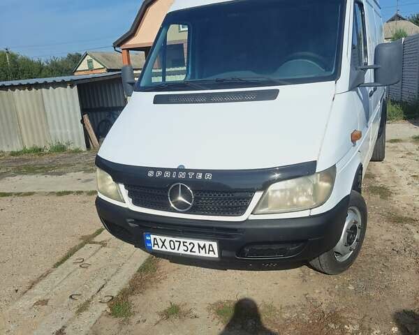 Белый Мерседес Sprinter, объемом двигателя 2.15 л и пробегом 477 тыс. км за 9200 $, фото 5 на Automoto.ua