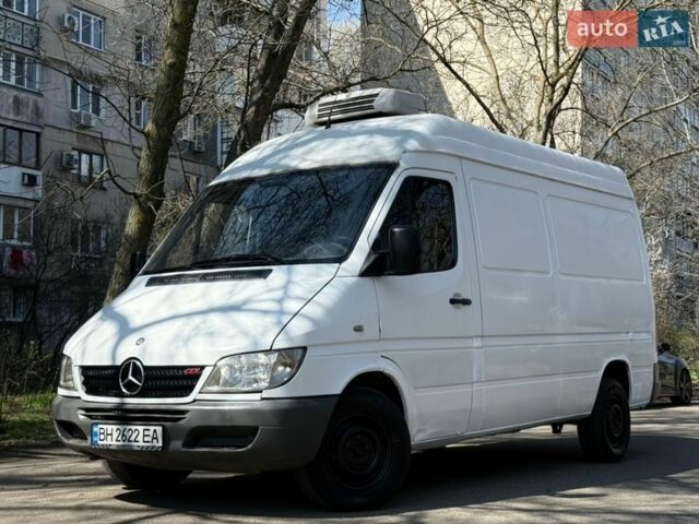Белый Мерседес Sprinter, объемом двигателя 2.15 л и пробегом 280 тыс. км за 5600 $, фото 10 на Automoto.ua