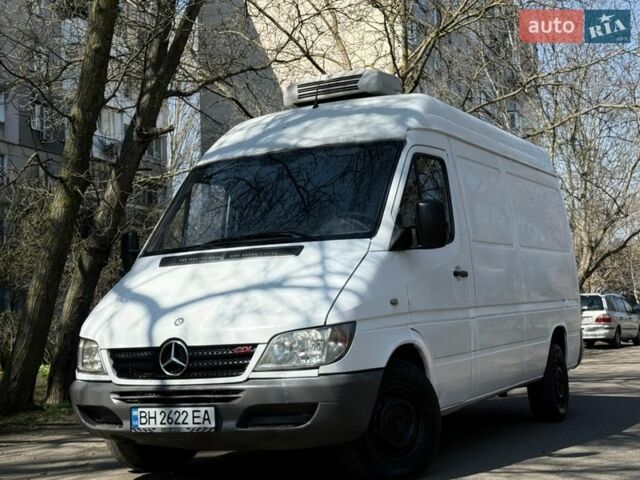 Белый Мерседес Sprinter, объемом двигателя 2.15 л и пробегом 280 тыс. км за 5600 $, фото 9 на Automoto.ua