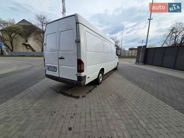 Белый Мерседес Sprinter, объемом двигателя 2.15 л и пробегом 950 тыс. км за 8500 $, фото 5 на Automoto.ua