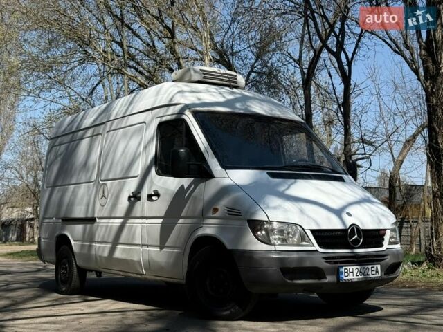 Белый Мерседес Sprinter, объемом двигателя 2.15 л и пробегом 280 тыс. км за 5600 $, фото 16 на Automoto.ua