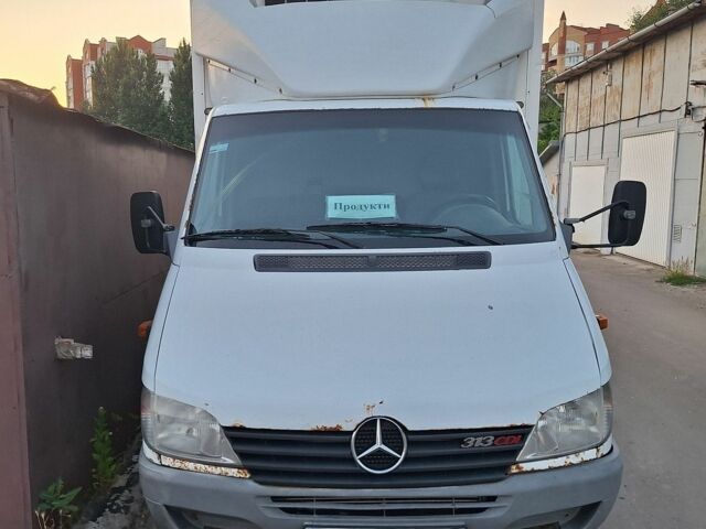 Белый Мерседес Sprinter, объемом двигателя 2.15 л и пробегом 700 тыс. км за 8500 $, фото 1 на Automoto.ua