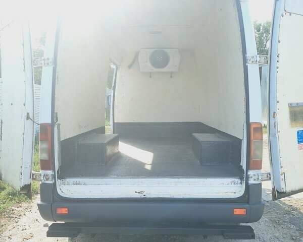 Белый Мерседес Sprinter, объемом двигателя 2.15 л и пробегом 477 тыс. км за 9200 $, фото 3 на Automoto.ua