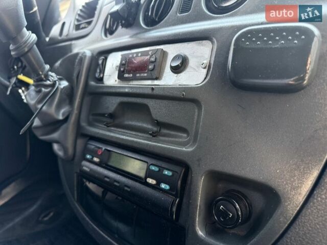 Белый Мерседес Sprinter, объемом двигателя 2.15 л и пробегом 280 тыс. км за 5600 $, фото 36 на Automoto.ua