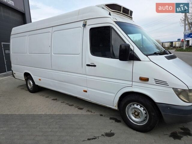 Белый Мерседес Sprinter, объемом двигателя 2.15 л и пробегом 950 тыс. км за 8500 $, фото 13 на Automoto.ua