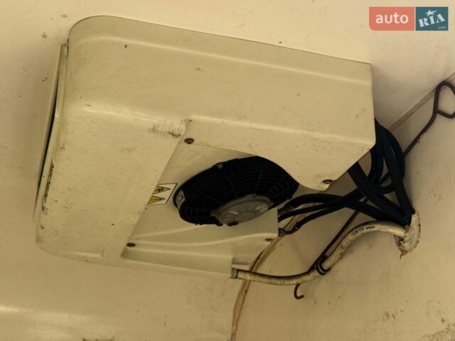 Белый Мерседес Sprinter, объемом двигателя 2.15 л и пробегом 280 тыс. км за 5600 $, фото 44 на Automoto.ua