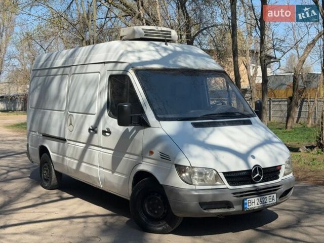 Белый Мерседес Sprinter, объемом двигателя 2.15 л и пробегом 280 тыс. км за 5600 $, фото 17 на Automoto.ua