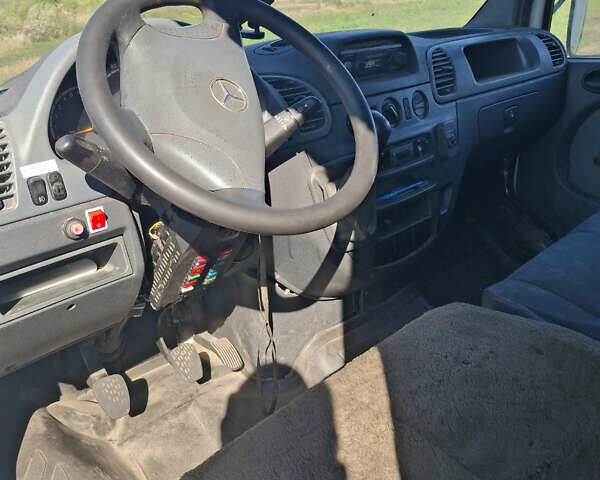 Білий Мерседес Sprinter, об'ємом двигуна 2.1 л та пробігом 700 тис. км за 12999 $, фото 6 на Automoto.ua