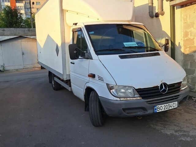 Белый Мерседес Sprinter, объемом двигателя 2.15 л и пробегом 700 тыс. км за 8500 $, фото 4 на Automoto.ua