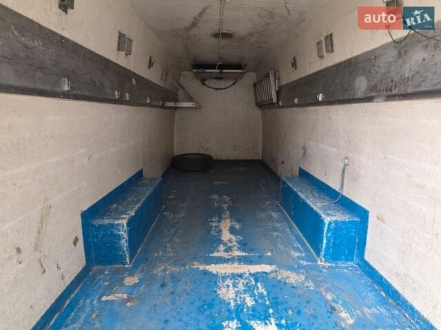 Белый Мерседес Sprinter, объемом двигателя 2.15 л и пробегом 950 тыс. км за 8500 $, фото 26 на Automoto.ua