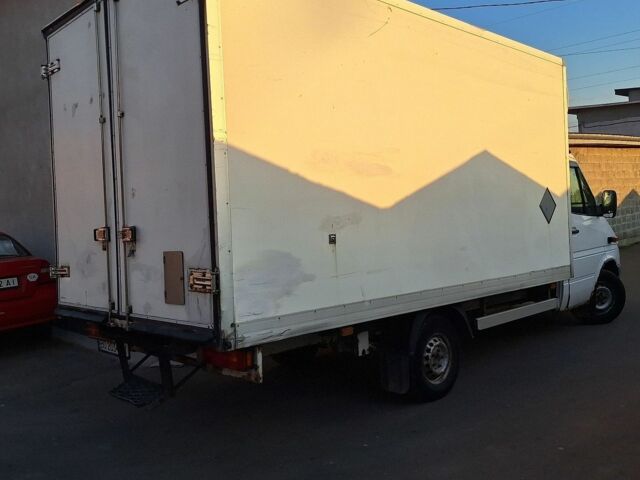 Белый Мерседес Sprinter, объемом двигателя 2.15 л и пробегом 700 тыс. км за 8500 $, фото 5 на Automoto.ua