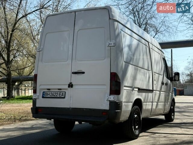 Белый Мерседес Sprinter, объемом двигателя 2.15 л и пробегом 280 тыс. км за 5600 $, фото 5 на Automoto.ua