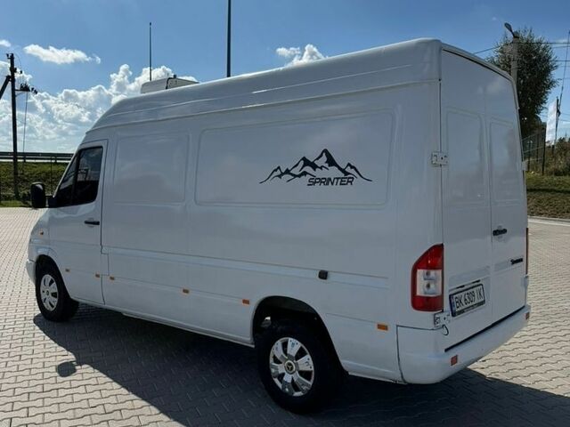 Белый Мерседес Sprinter, объемом двигателя 2.15 л и пробегом 700 тыс. км за 8900 $, фото 3 на Automoto.ua
