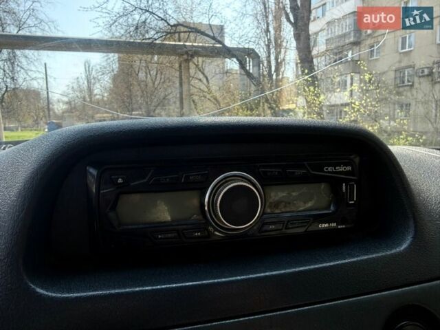 Белый Мерседес Sprinter, объемом двигателя 2.15 л и пробегом 280 тыс. км за 5600 $, фото 29 на Automoto.ua