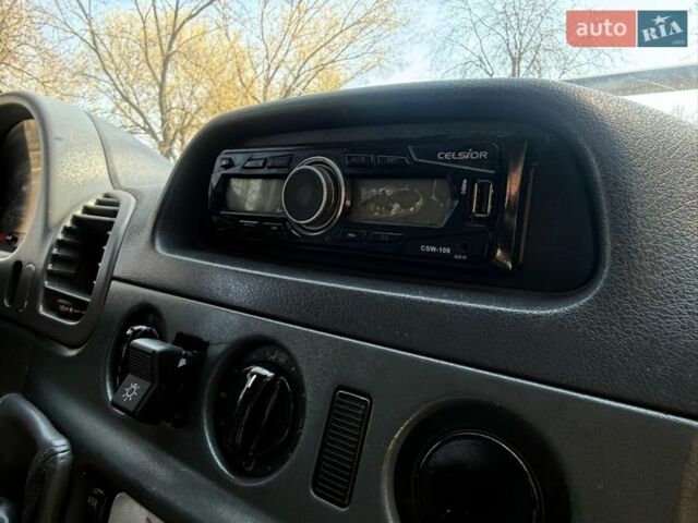 Белый Мерседес Sprinter, объемом двигателя 2.15 л и пробегом 280 тыс. км за 5600 $, фото 37 на Automoto.ua