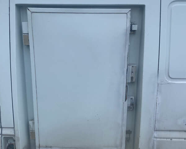 Белый Мерседес Sprinter, объемом двигателя 2.15 л и пробегом 500 тыс. км за 7250 $, фото 14 на Automoto.ua
