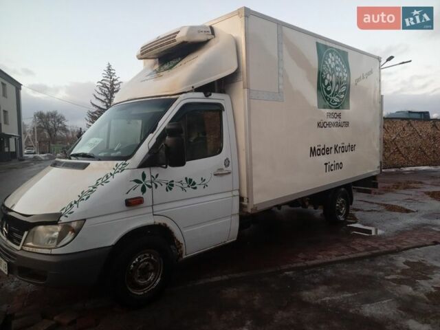 Белый Мерседес Sprinter, объемом двигателя 2.15 л и пробегом 461 тыс. км за 9300 $, фото 6 на Automoto.ua