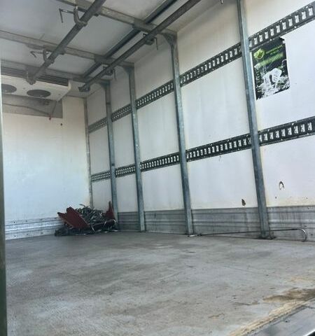 Білий Мерседес Sprinter, об'ємом двигуна 2.69 л та пробігом 500 тис. км за 10000 $, фото 7 на Automoto.ua