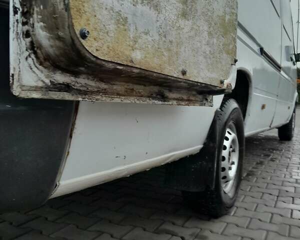 Белый Мерседес Sprinter, объемом двигателя 2.2 л и пробегом 600 тыс. км за 9800 $, фото 8 на Automoto.ua
