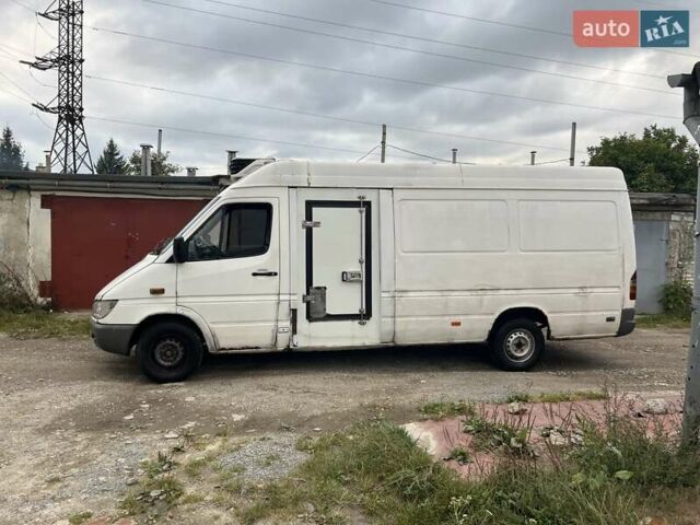 Білий Мерседес Sprinter, об'ємом двигуна 2.15 л та пробігом 400 тис. км за 6499 $, фото 1 на Automoto.ua