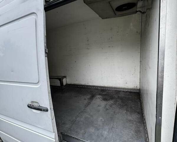 Белый Мерседес Sprinter, объемом двигателя 2.2 л и пробегом 600 тыс. км за 11000 $, фото 15 на Automoto.ua
