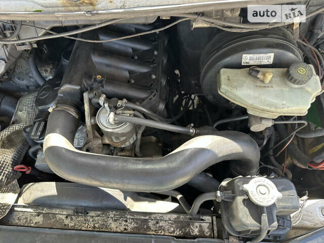 Білий Мерседес Sprinter, об'ємом двигуна 2.2 л та пробігом 740 тис. км за 8000 $, фото 5 на Automoto.ua