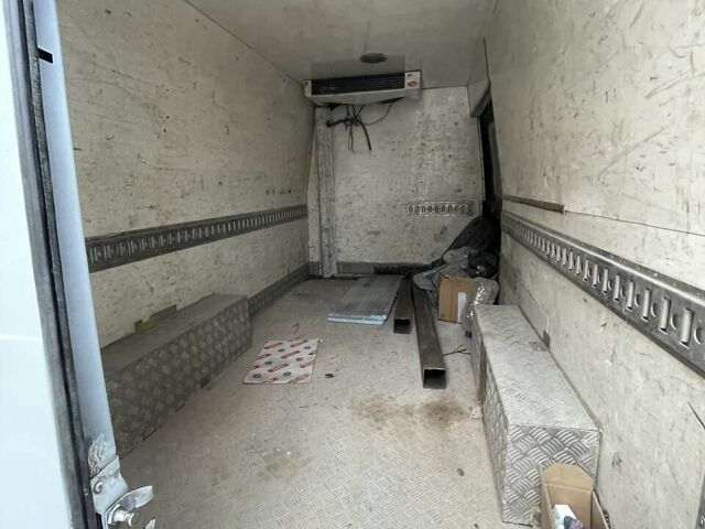 Белый Мерседес Sprinter, объемом двигателя 2.1 л и пробегом 620 тыс. км за 5900 $, фото 2 на Automoto.ua