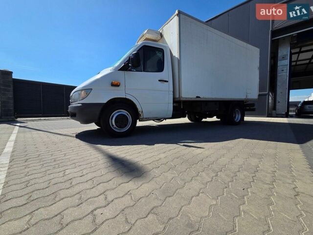 Белый Мерседес Sprinter, объемом двигателя 2.69 л и пробегом 568 тыс. км за 12500 $, фото 16 на Automoto.ua
