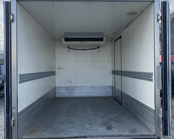 Белый Мерседес Sprinter, объемом двигателя 2.2 л и пробегом 278 тыс. км за 15200 $, фото 8 на Automoto.ua