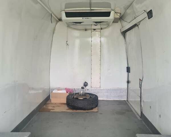 Белый Мерседес Sprinter, объемом двигателя 2.15 л и пробегом 836 тыс. км за 10800 $, фото 26 на Automoto.ua