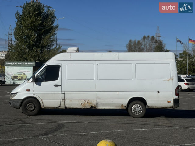 Білий Мерседес Sprinter, об'ємом двигуна 2.15 л та пробігом 716 тис. км за 4700 $, фото 5 на Automoto.ua
