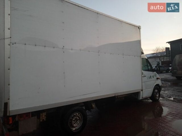 Белый Мерседес Sprinter, объемом двигателя 2.15 л и пробегом 461 тыс. км за 9300 $, фото 5 на Automoto.ua
