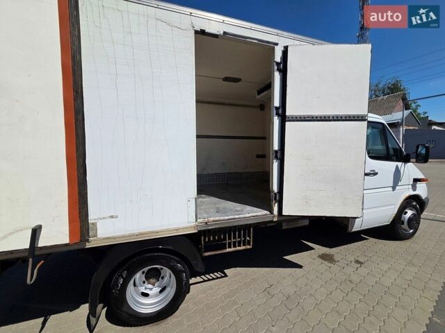 Белый Мерседес Sprinter, объемом двигателя 2.69 л и пробегом 568 тыс. км за 10750 $, фото 29 на Automoto.ua