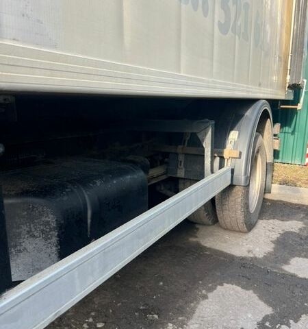 Білий Мерседес Sprinter, об'ємом двигуна 2.69 л та пробігом 500 тис. км за 10000 $, фото 3 на Automoto.ua