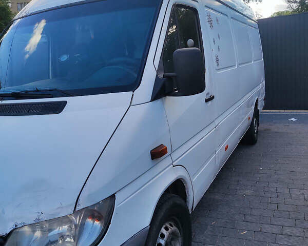 Білий Мерседес Sprinter, об'ємом двигуна 2.15 л та пробігом 818 тис. км за 6300 $, фото 14 на Automoto.ua