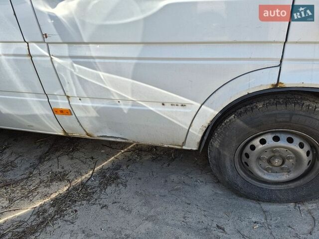 Белый Мерседес Sprinter, объемом двигателя 2.15 л и пробегом 450 тыс. км за 7000 $, фото 3 на Automoto.ua