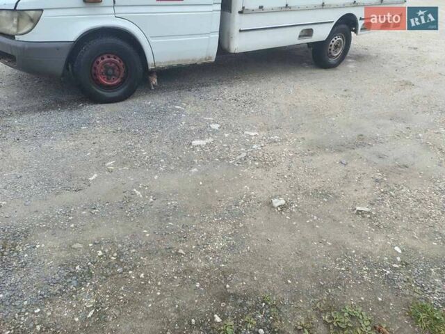 Білий Мерседес Sprinter, об'ємом двигуна 2.15 л та пробігом 400 тис. км за 5600 $, фото 4 на Automoto.ua