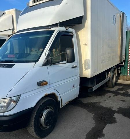 Білий Мерседес Sprinter, об'ємом двигуна 2.69 л та пробігом 500 тис. км за 10000 $, фото 1 на Automoto.ua