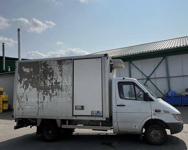 Білий Мерседес Sprinter, об'ємом двигуна 2.15 л та пробігом 922 тис. км за 8500 $, фото 1 на Automoto.ua
