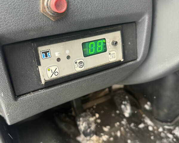 Білий Мерседес Sprinter, об'ємом двигуна 2.15 л та пробігом 604 тис. км за 5900 $, фото 13 на Automoto.ua