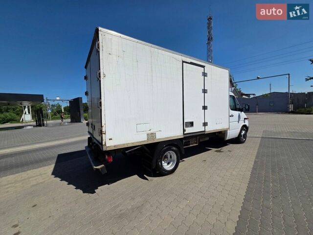Белый Мерседес Sprinter, объемом двигателя 2.69 л и пробегом 568 тыс. км за 10750 $, фото 26 на Automoto.ua